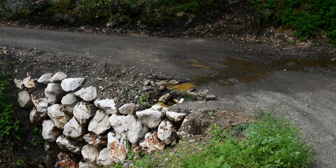 CARTAJIMA REALIZA MEJORAS EN LOS CAMINOS RURALES AFECTADOS POR LAS LLUVIAS