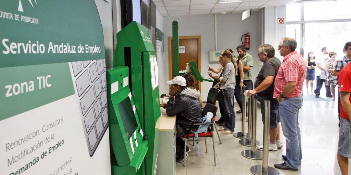 Abril deja 34 personas desempleadas más tras el impacto del mes marzo