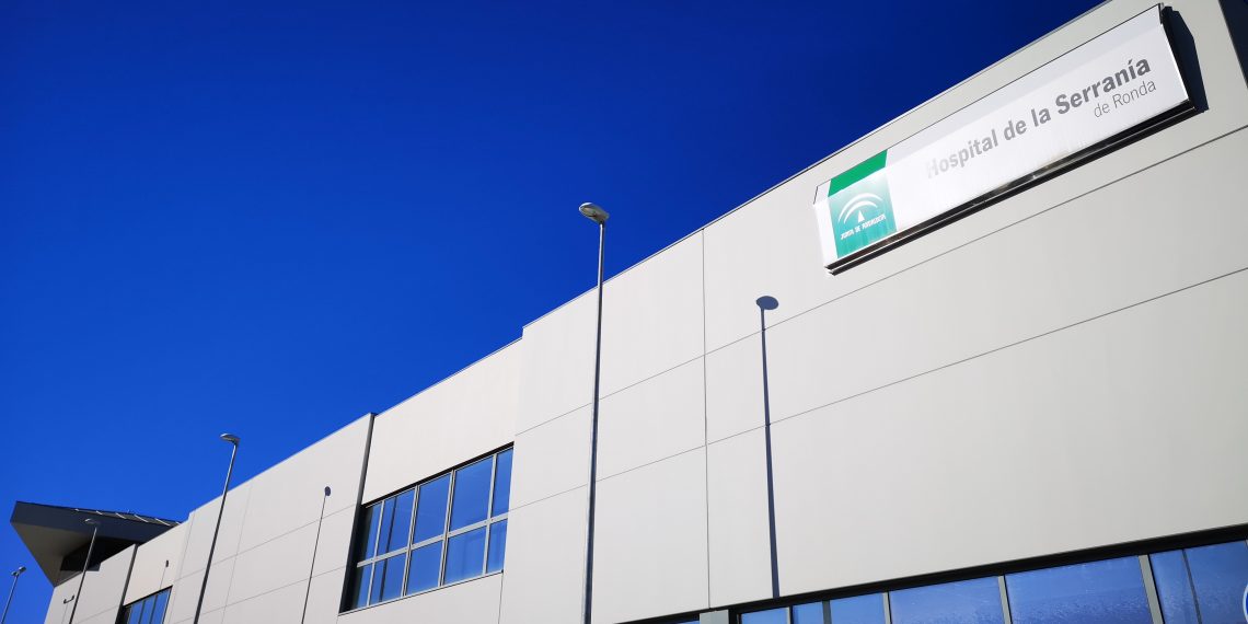 El Hospital de Ronda ha implantado 35 marcapasos definitivos y 17 recambios de generadores desde abril del pasado año