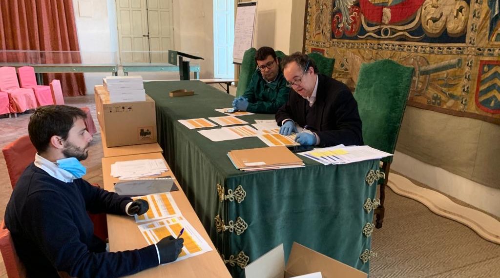 La Real Maestranza de Caballería y el Canal Charry TV unen sus recursos para paliar la brecha digital en la comunidad escolar de Ronda