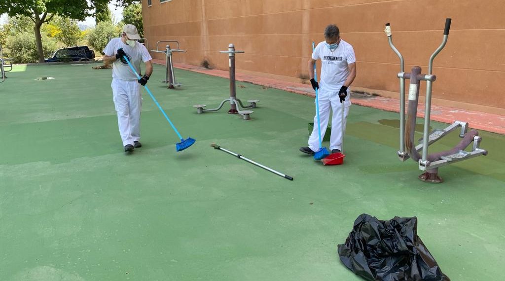 LA DELEGACIÓN DE OBRAS REALIZA DECENAS DE ACTUACIONES DE EMBELLECIMIENTO Y PUESTA A PUNTO EN PRÁCTICAMENTE TODA LA CIUDAD