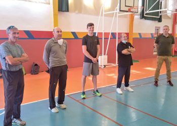 El polideportivo de ‘El Fuerte’ recibió ayer la visita del atleta olímpico Paco Sánchez