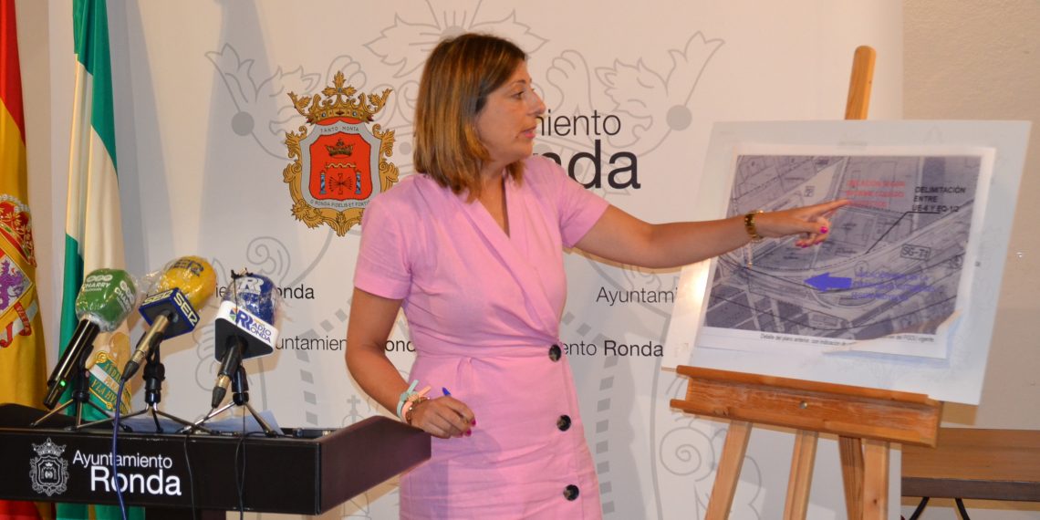 LA ALCALDESA RATIFICA LA LEGALIDAD DEL PROYECTO DE LA NUEVA ESTACIÓN DE AUTOBUSES DE RONDA