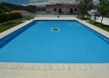 FARAJÁN INICIA OBRAS DE ACONDICIONAMIENTO EN SU PISCINA MUNICIPAL