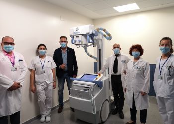 El Hospital de Ronda recibe un equipo de radiología portátil donado por Endesa para la lucha contra el Covid-19