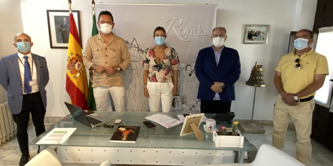 LA ALCADESA SE REÚNE CON EL GERENTE DEL SAS PARA TRATAR ASUNTOS RELACIONADOS CON LA LABOR SANITARIA EN LA CIUDAD