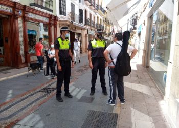 LA POLICÍA LOCAL LEVANTA UN TOTAL DE 20 SANCIONES A CIUDADANOS POR NO RESPETAR LA OBLIGACIÓN DE LLEVAR MASCARILLAS