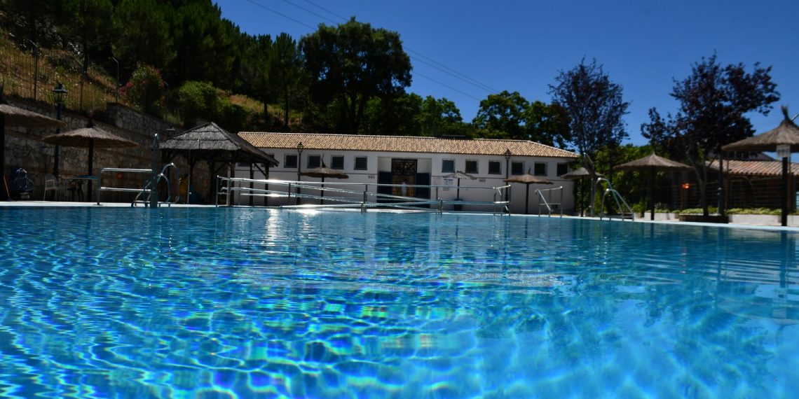 ABRE SUS PUERTAS AL PÚBLICO LA PISCINA MUNICIPAL DE BENALAURÍA
