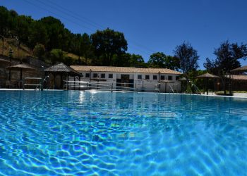 ABRE SUS PUERTAS AL PÚBLICO LA PISCINA MUNICIPAL DE BENALAURÍA