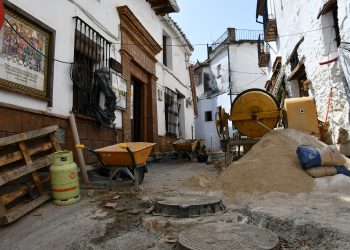 BENALAURÍA ADECÚA UN NUEVO TRAMO DE CALLE IGLESIA