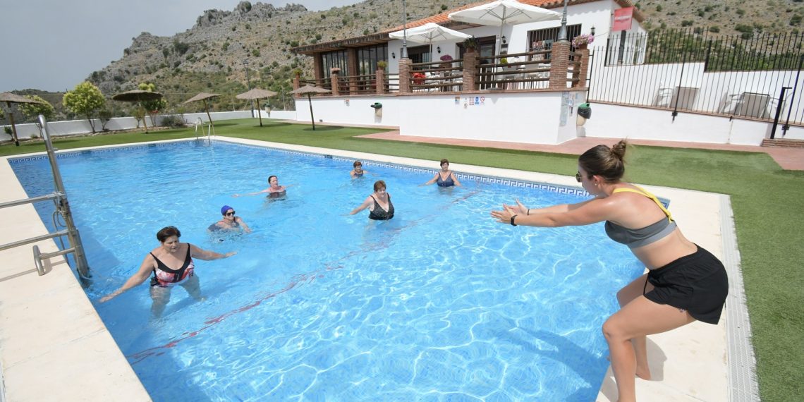 CARTAJIMA PONE EN MARCHA CLASES DE AQUAGYM