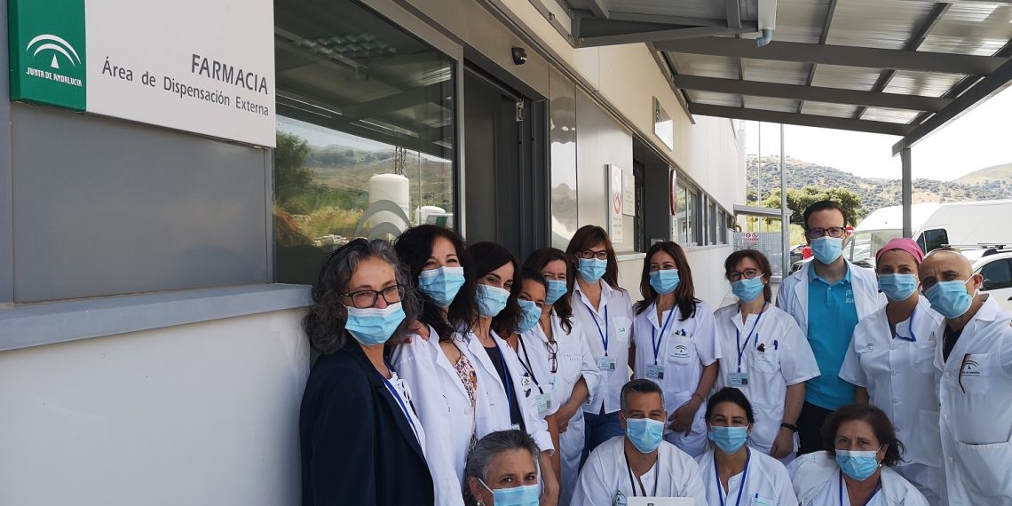 La Unidad de Farmacia del Área Sanitaria Serranía de Málaga recibe el sello de calidad de la Consejería de Salud y Familias