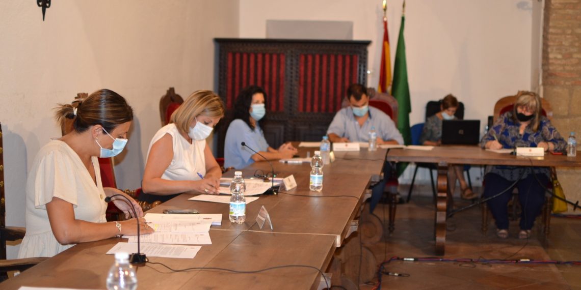 El Pleno aprueba una modificación de presupuestaria para incluir fondos de la Diputación en el proyecto de mejora del saneamiento en La Planilla