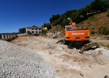 Jubrique acondiciona los terrenos del futuro parque de ocio de la localidad