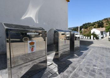 GENALGUACIL INSTALA CONTENEDORES SOTERRADOS EN DIFERENTES PUNTOS