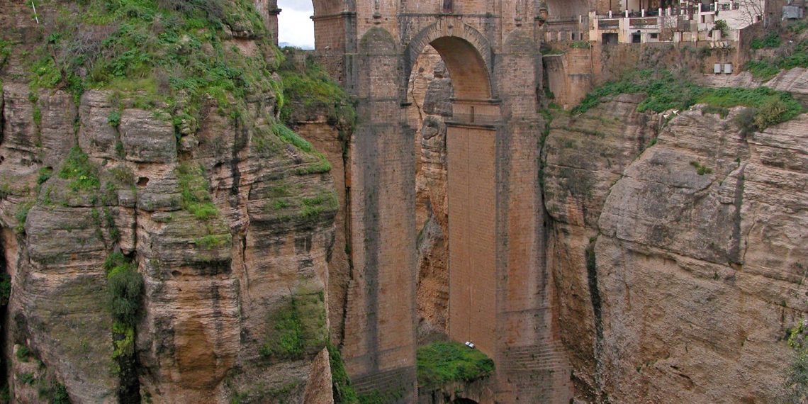 RONDA RECORDARÁ EL DÍA DEL TURISMO CON UN VIDEOMAPPING EN EL PUENTE NUEVO QUE SE PODRÁ VER EN STREAMING
