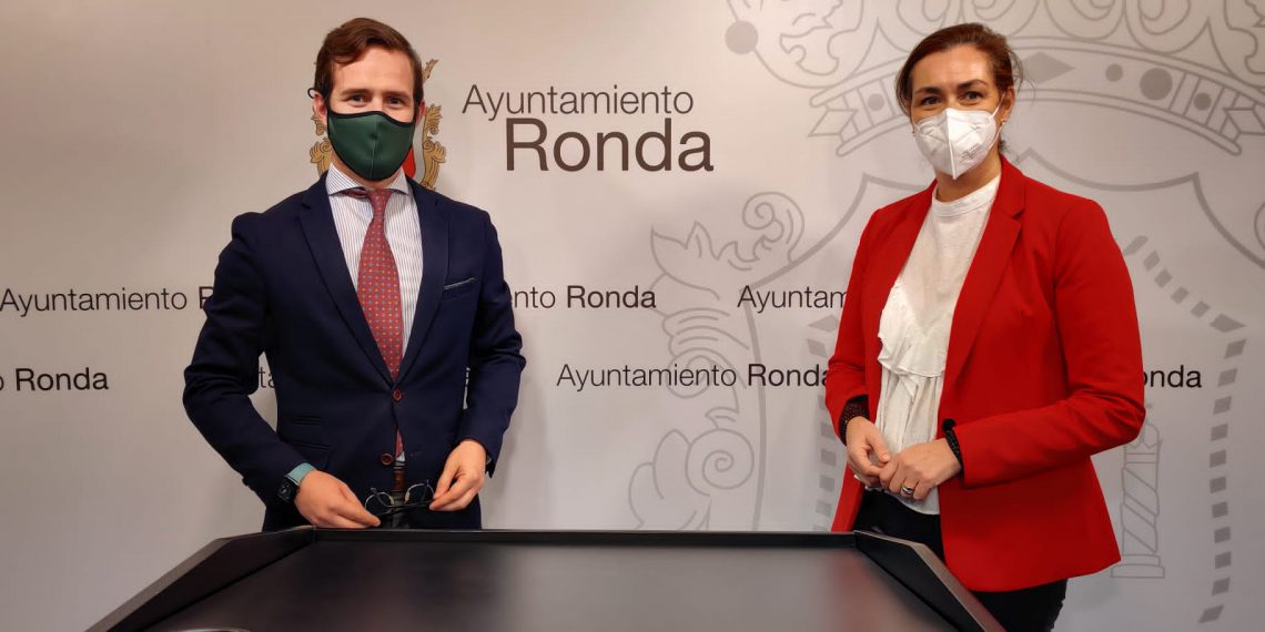 EL AYUNTAMIENTO Y LOS COLECTIVOS VECINALES TRABAJARÁN PARA APOYAR A LAS FAMILIAS RONDEÑAS EN ESTAS NAVIDADES