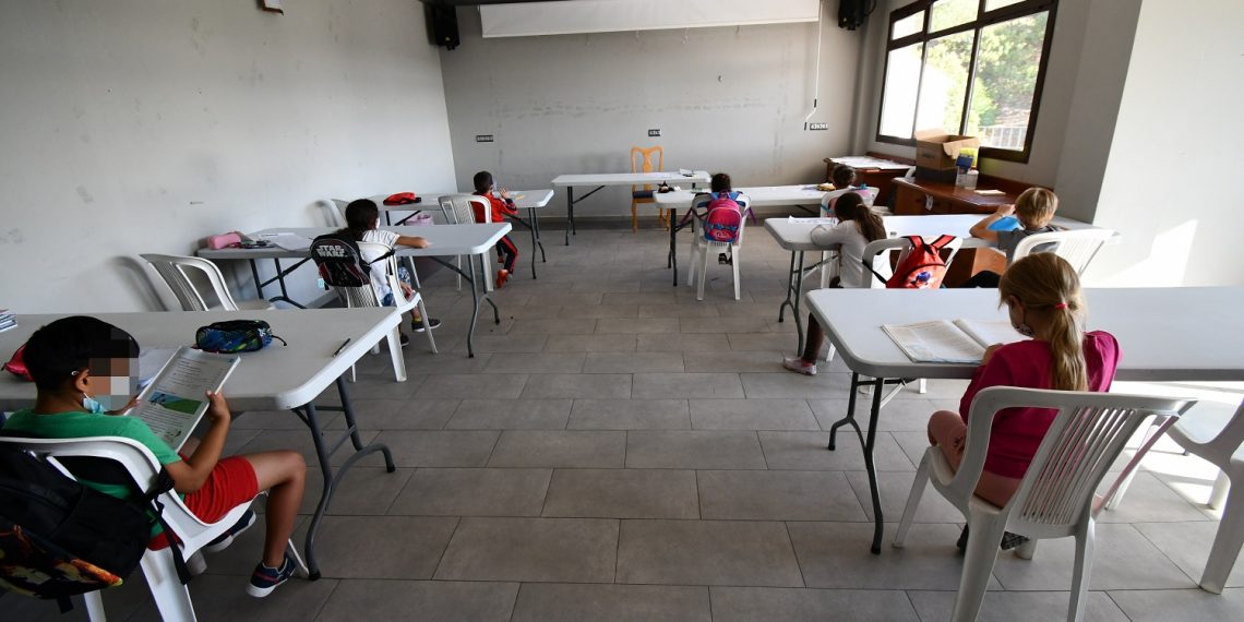 FARAJÁN INICIA CLASES EXTRAESCOLARES GRATUITAS PARA SUS VECINOS