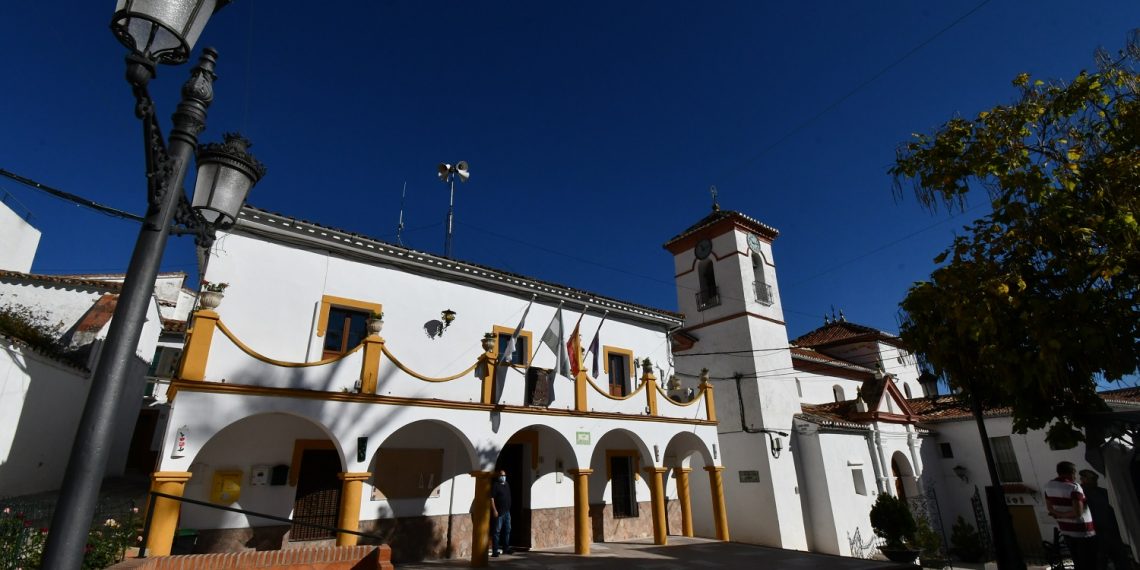 BENADALID FINALIZA LA RENOVACIÓN INTEGRAL DE CALLE HORNO