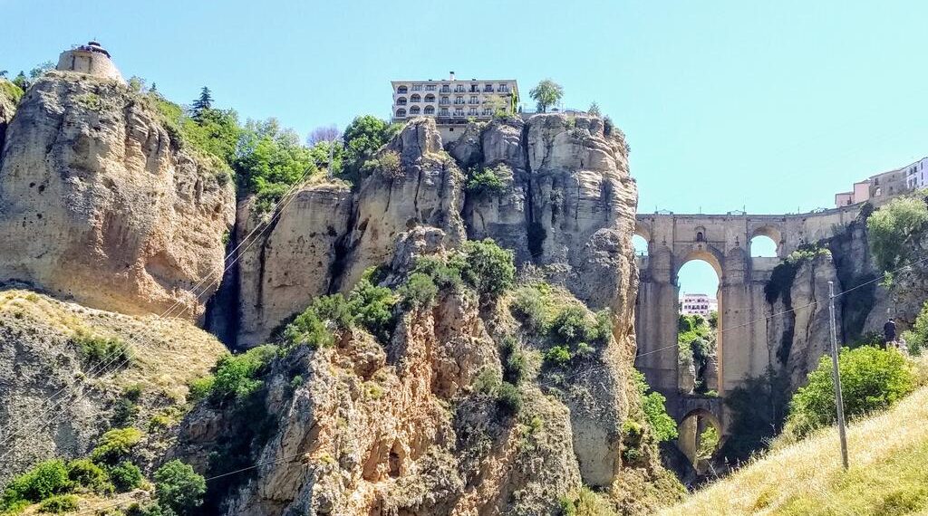 EL PARADOR DE RONDA LANZA UNA OFERTA ESPECIAL PARA LOS RESIDENTES