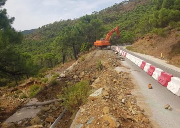La Diputación invierte 474.000 euros en el arreglo de la carretera de acceso a Jubrique desde Peñas Blancas