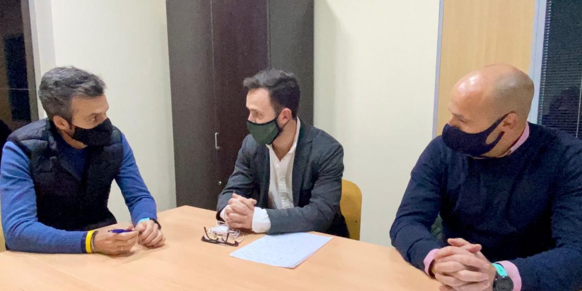 EL DELEGADO DE PARTICIPACIÓN CIUDADANA MANTIENE UNA REUNIÓN CON LA AGRUPACIÓN DE HERMANDADES Y COFRADÍAS