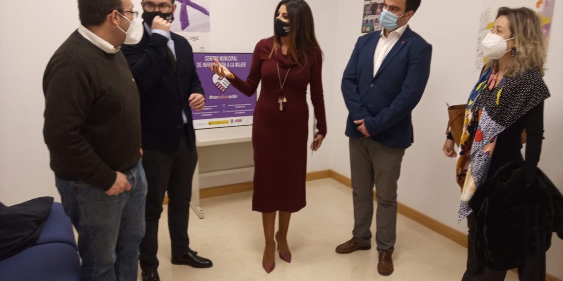 Rodríguez inaugura en los juzgados de Ronda una sala de atención y espera para víctimas de violencia de género