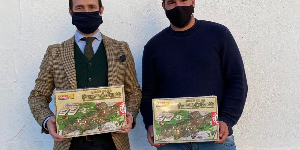 LA ASOCIACIÓN DE VECINOS DE EL FUERTE ENTREGA LOS PREMIOS DEL I CONCURSO DE DIBUJO NAVIDEÑO, CON LA COLABORACIÓN DEL AYUNTAMIENTO