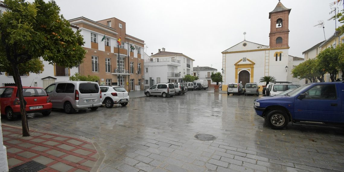 FARAJÁN FINALIZA LA 1ª FASE DE REMODELACIÓN DE LA PLAZA DE ANDALUCÍA