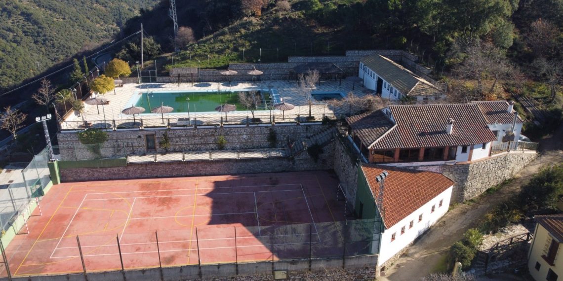BENALAURÍA SACA A LICITACIÓN EL RESTAURANTE DE LA PISCINA MUNICIPAL