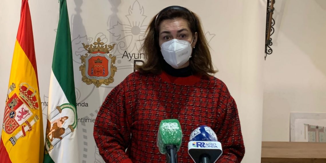 LA DELEGADA DE BIENESTAR SOCIAL INFORMA DE DISTINTAS AYUDAS Y SUBVENCIONES