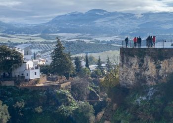 LA ALCALDESA APELA A LA RESPONSABILIDAD CIUDADANA ANTE EL IMPORTANTE AUMENTO DE CONTAGIOS POR COVID EN LA SERRANÍA