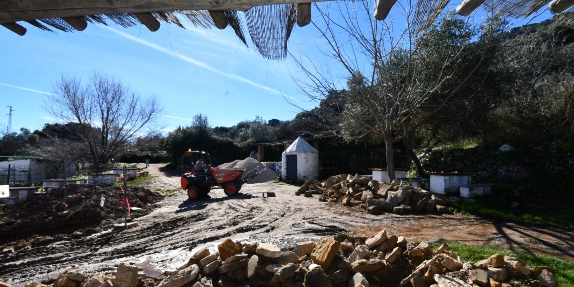 BENADALID PONE EN MARCHA DOS PROYECTOS DEL PFEA