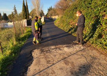 El Ayuntamiento invierte 27.000 euros en asfaltar el camino de ‘La Lombarda’, completando 170.000 euros en el arreglo de tres caminos públicos