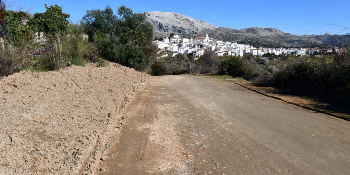 CARTAJIMA ACONDICIONA UN TRAMO DE LA VÍA PECUARIA RONDA-ESTEPONA