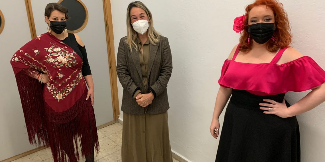 El teatro municipal ‘Vicente Espinel’ retoma la actividad cultural con un concierto de copla en homenaje a las personas mayores