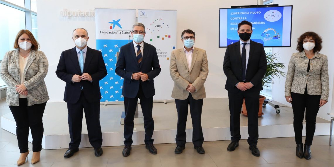 Júzcar formará parte de un proyecto piloto de la Diputación de Málaga para luchar contra la exclusión financiera