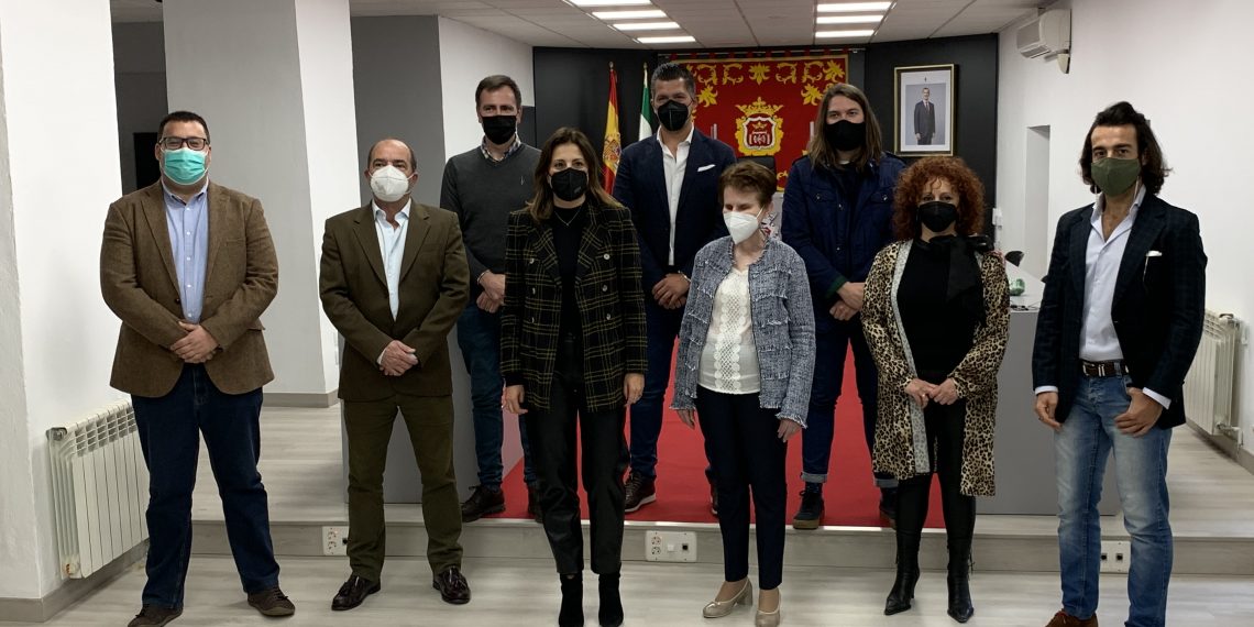 El Ayuntamiento reconocerá a empresas y profesionales locales en un acto que conmemorará el Día del Trabajo