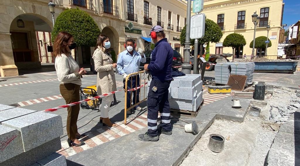 El Ayuntamiento pone en valor la Plaza de España con un proyecto de mejora de su pavimento e iluminación