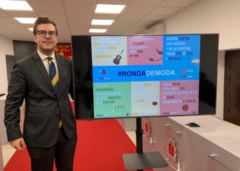 La delegación de Turismo presenta la campaña ‘Ronda de Moda’ que se lanzará en cada provincia andaluza para invitar a visitar la ciudad