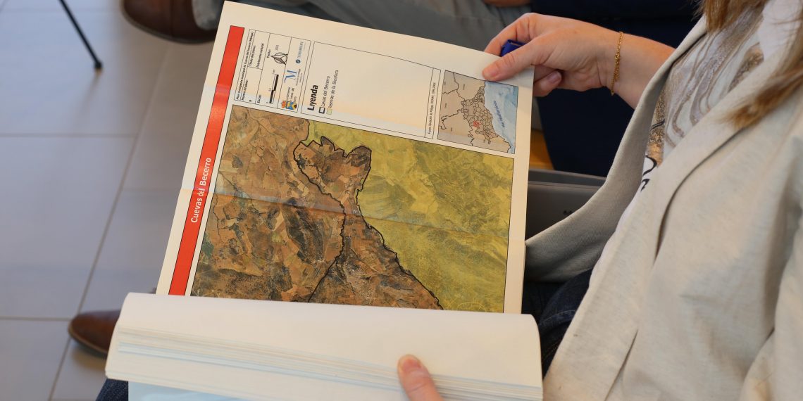 La Diputación entrega planes de Protección Civil a 11 municipios