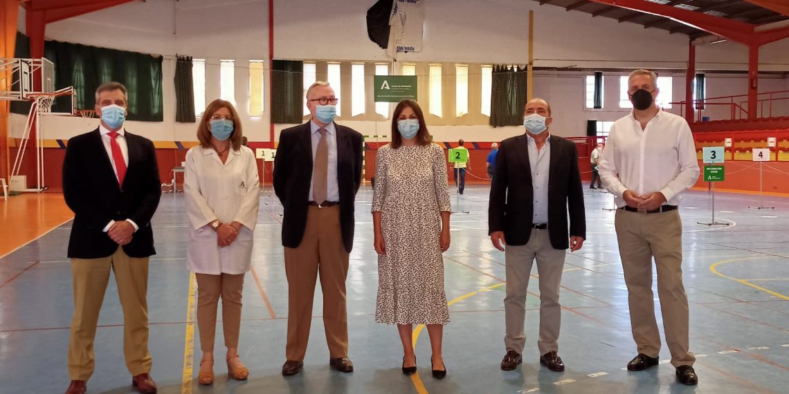 El Ayuntamiento de Ronda habilita el polideportivo de El Fuerte para que el Área Sanitaria continúa con la campaña de vacunación de la COVID-19