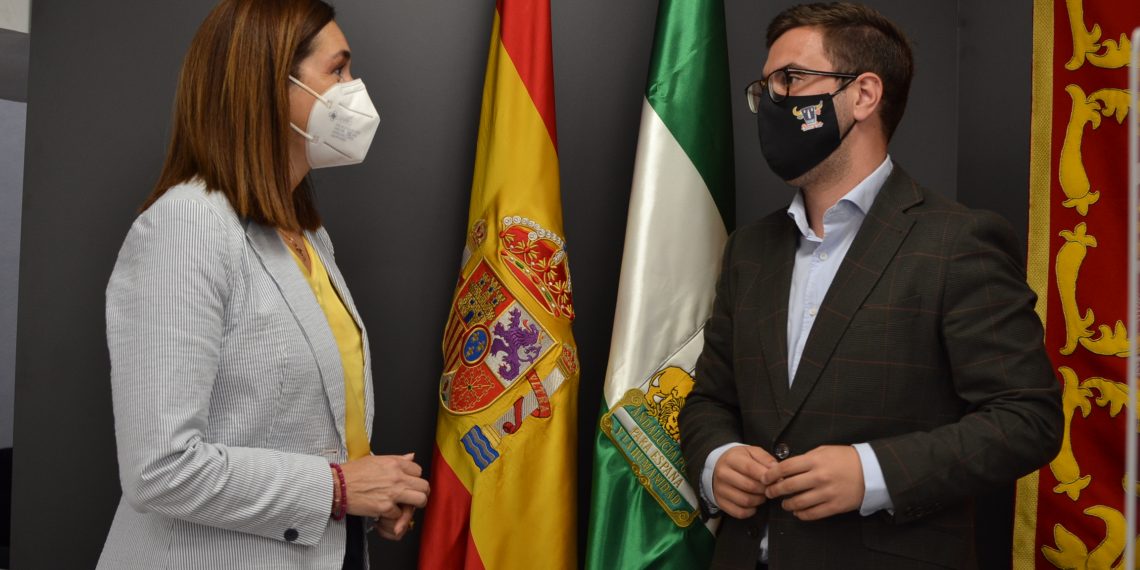 El Ayuntamiento anuncia la publicación del listado definitivo de personas admitidas en el programa ‘Enredate+’