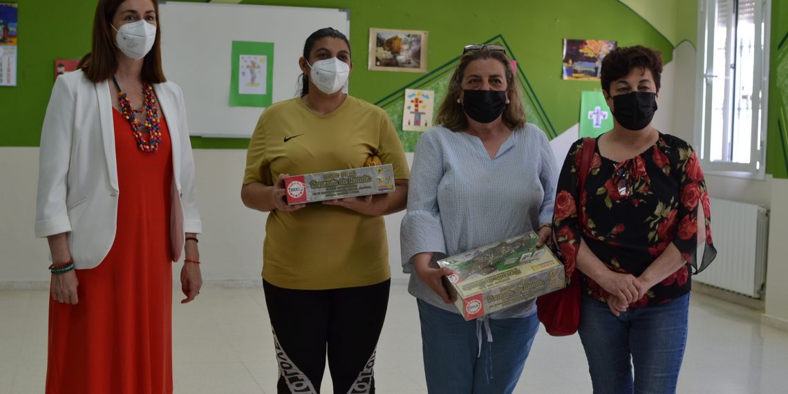 El programa Eracis del Ayuntamiento entrega los premios del certamen de Cruces de Mayo