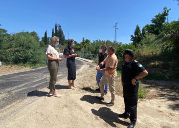 El Ayuntamiento finaliza la primera fase del Plan de Arreglo de Caminos con el asfaltado de un tramo muy transitado en el Llano de la Cruz