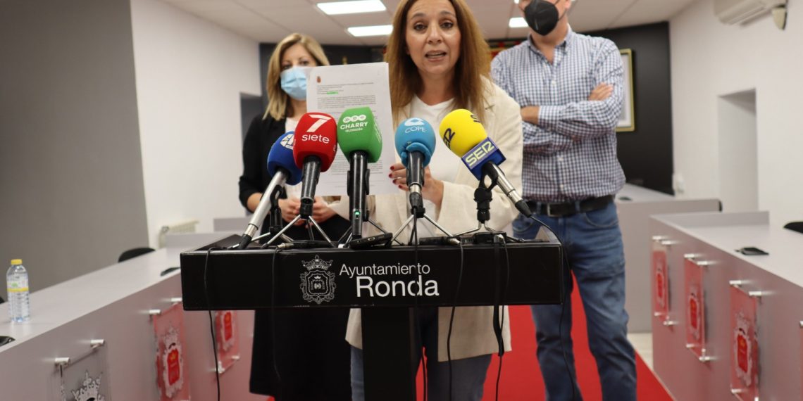 El equipo de Gobierno defiende que la nueva estación de autobuses se está desarrollando dentro de la más absoluta legalidad