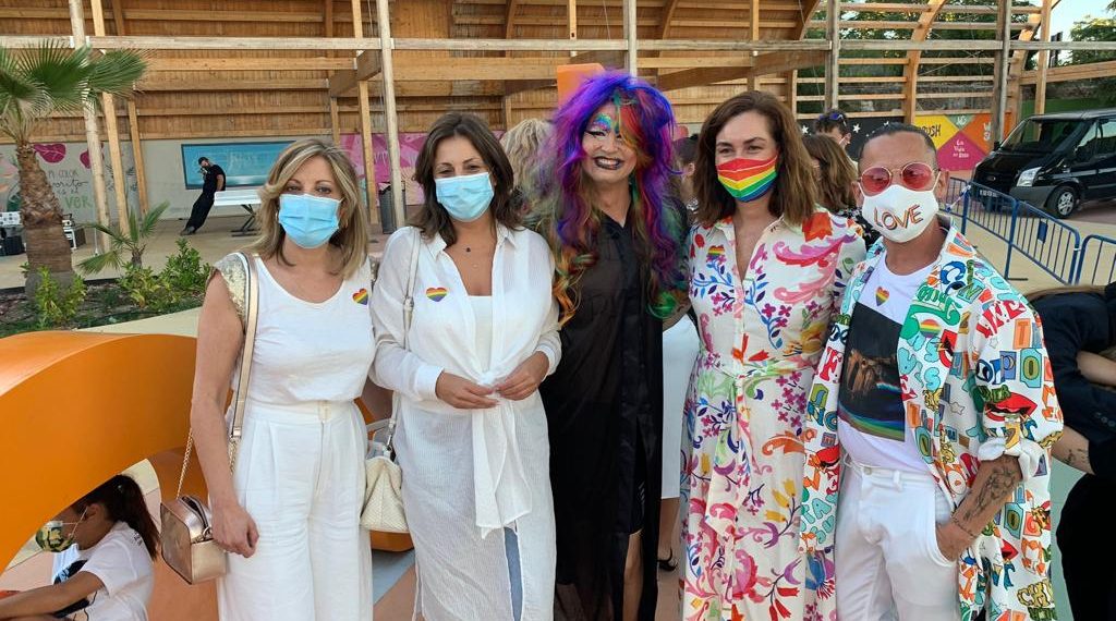 El evento ‘Ronda con orgullo’ conmemora con actuaciones musicales y mensajes reivindicativos el día de la comunidad LGTBIQ+