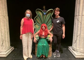 ÉXITO EN EL ESTRENO DE LA “LA SIRENITA” CON EL TEATRO INFANTIL DE ENTRE BAMBALINAS.