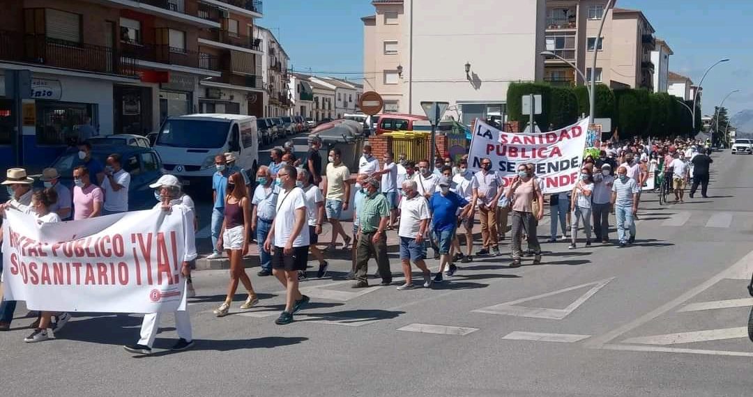 En torno a 200 personas piden la creación de un hospital sociosanitario público