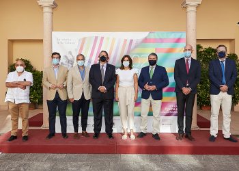 Los cursos de verano de la UMA analizan en Ronda el fenómeno de la despoblación y recibe a Elvira Roca hablando del mito de la Ronda Romántica